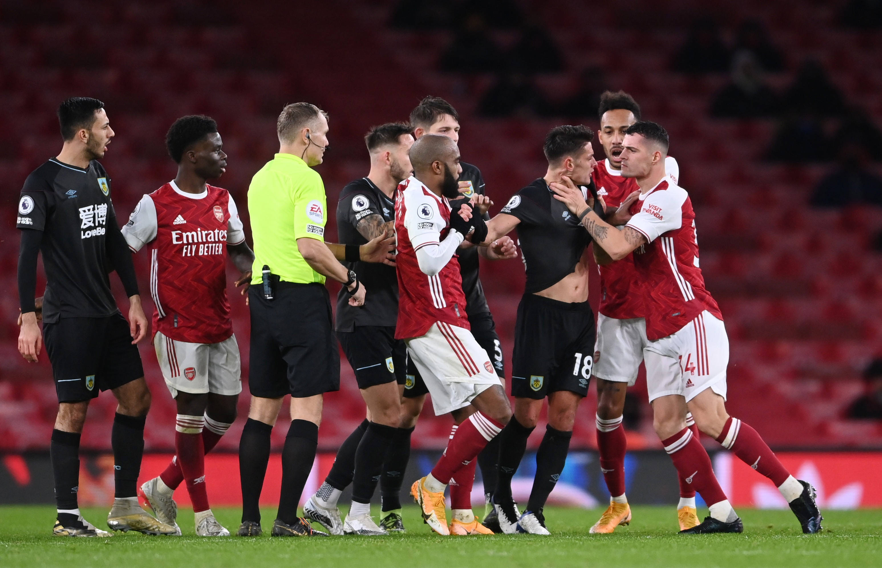 廷频频失误 廷频频失误